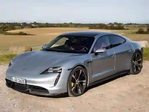 遊戲Porsche Taycan Turbo S在線