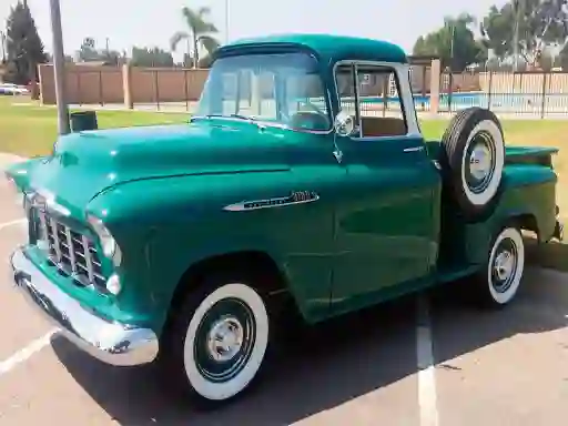遊戲Classic Trucks Puzzle在線