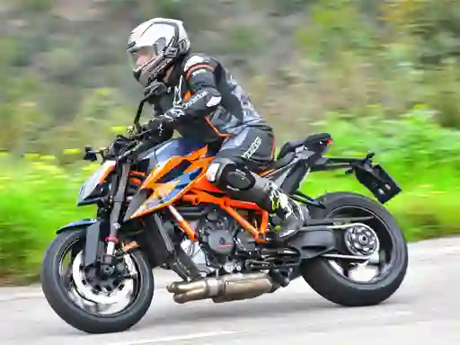 遊戲KTM Super Duke R在線